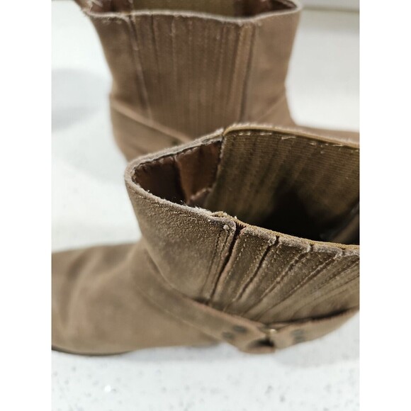 Very Volatile Boots Womens 8.5 Harness Strap Slip On Suede Wood Heel BoHo Casual - Picture 8 of 16